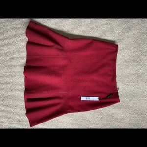 Elie Tahari burgundy skirt. Size 4. Never worn.